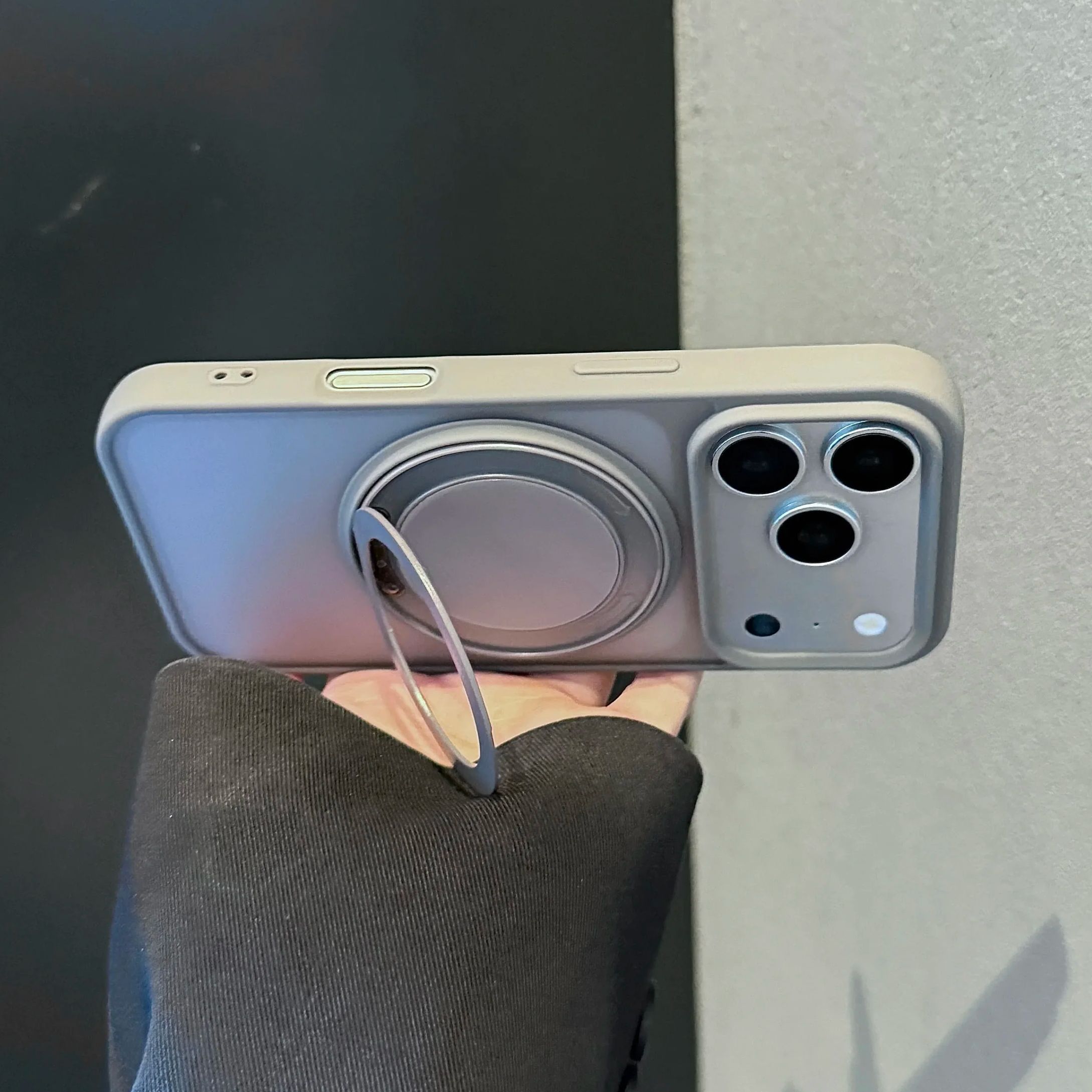 Étui magnétique rotatif à 360  - Magsafe Wireless Charger avis et prix